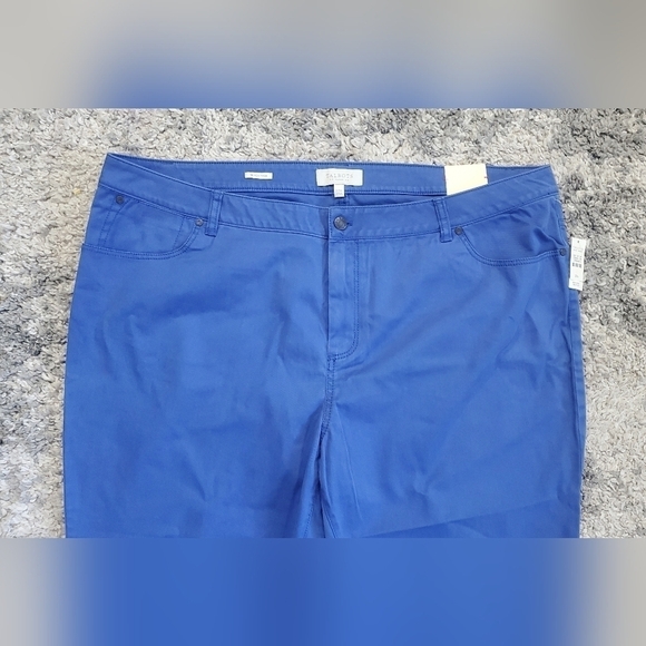 Talbots Heritage Twill women's cropped pants Seasonless Classic Cotton Relaxed - Picture 3 of 11